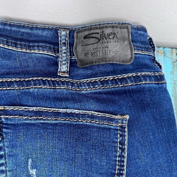 Size 16 Silver Jeans Cut off Denim Shorts - Picture 5 of 9